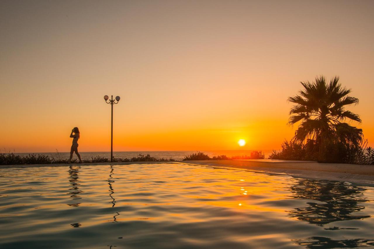 Hotel Limenari Filiatrá Pokoj fotografie
